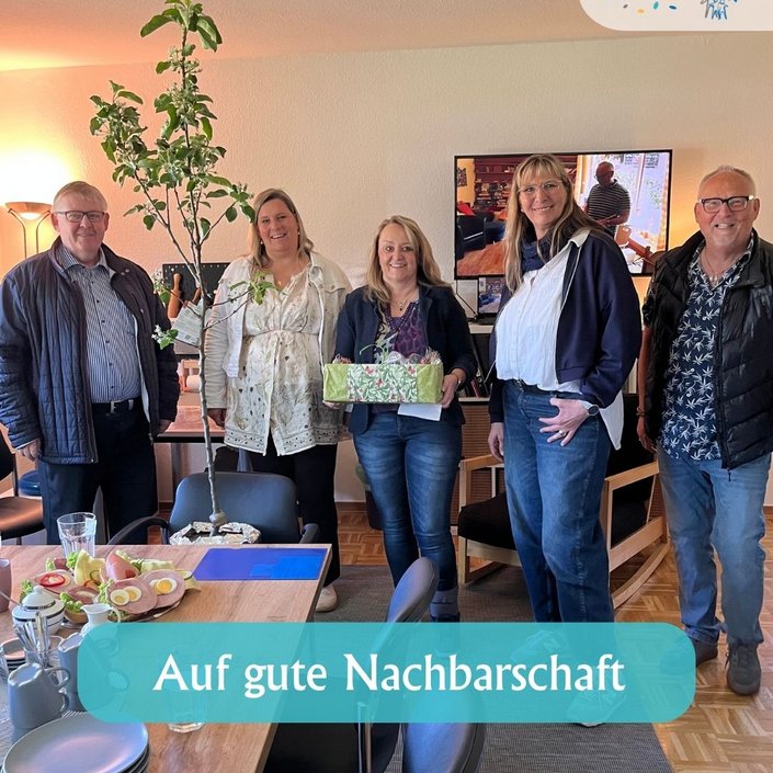💛🤝 𝑨𝒖𝒇 𝒈𝒖𝒕𝒆 𝑵𝒂𝒄𝒉𝒃𝒂𝒓𝒔𝒄𝒉𝒂𝒇𝒕!

Bei einem gemeinsamen Arbeitsfrühstück haben sich das Team unserer Tagesgruppe...